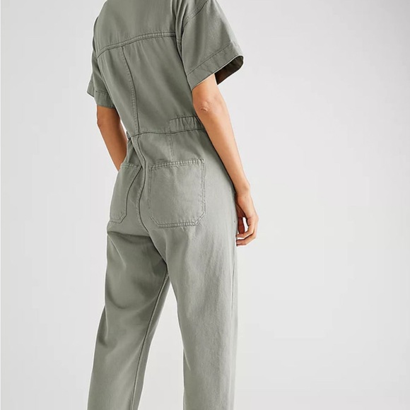 Free People Marci Jumpsuit in Washed Army Medium NWOT - Picture 4 of 4